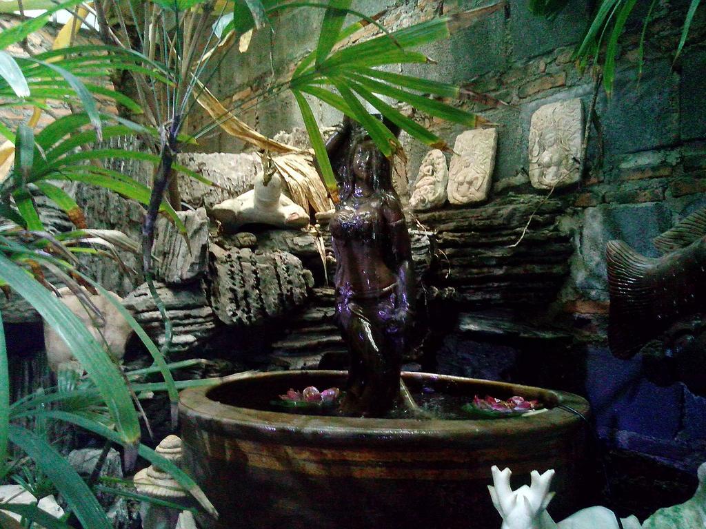 Hotel Café de Baan Raow Bangkok Esterno foto