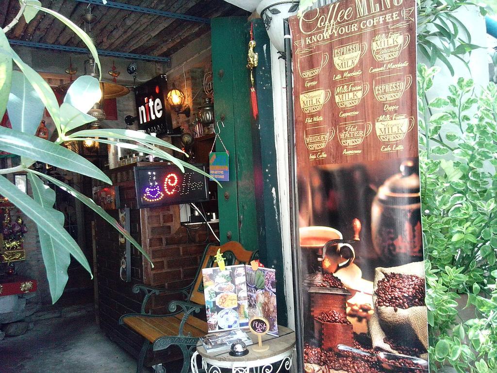 Hotel Café de Baan Raow Bangkok Esterno foto